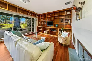 7503 Fairway Dr NE, Seattle, WA 98115 - Photo 8