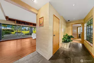 7503 Fairway Dr NE, Seattle, WA 98115 - Photo 16