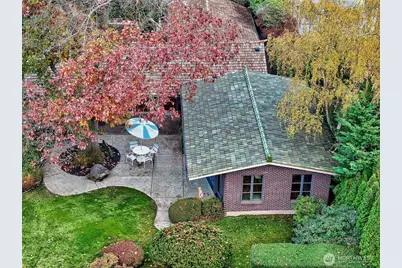 7503 Fairway Drive NE, Seattle, WA 98115 - Photo 26