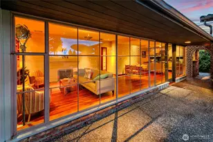 7503 Fairway Dr NE, Seattle, WA 98115 - Photo 6