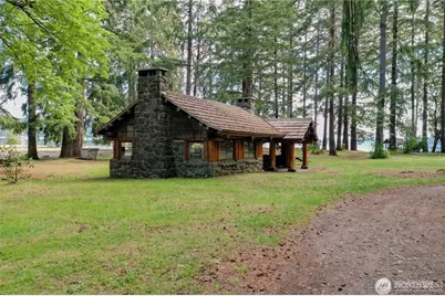 151 E Kingsley Place, Belfair, WA 98528 - Photo 38