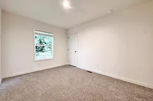 3064 Pennsylvania St, Longview, WA 98632 - Photo 8