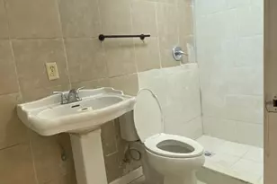 1414 E Fir Street E, Seattle, WA 98122 - Photo 8