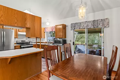 1072 NE Lombard Court, Bremerton, WA 98311 - Photo 12