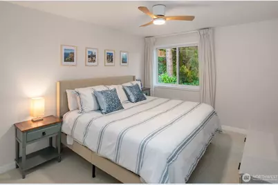 5225 50th Avenue NE #208, Seattle, WA 98105 - Photo 4