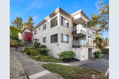 5225 50th Avenue NE #208, Seattle, WA 98105 - Photo 2