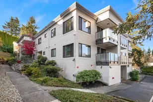 5225 50th Ave NE, Seattle, WA 98105 - Photo 2