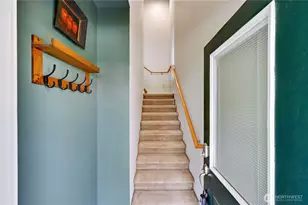 7701 Beacon Pl NE, Bremerton, WA 98311 - Photo 6