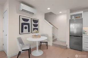 9223 B Densmore Ave N, Seattle, WA 98103 - Photo 8