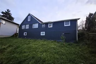 1811 E 3rd St, Port Angeles, WA 98362 - Photo 34