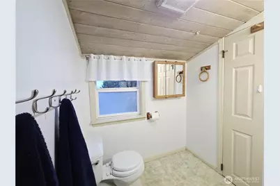 1811 E 3rd Street, Port Angeles, WA 98362 - Photo 18