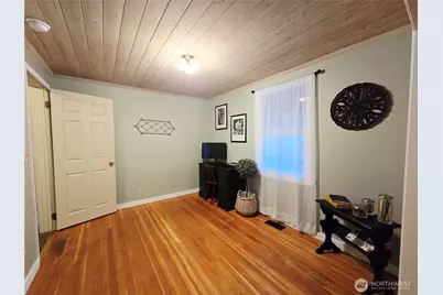 1811 E 3rd Street, Port Angeles, WA 98362 - Photo 12