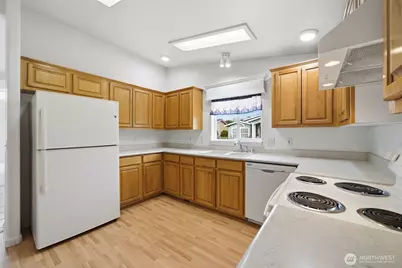22309 SE 243rd Street #136, Maple Valley, WA 98038 - Photo 14