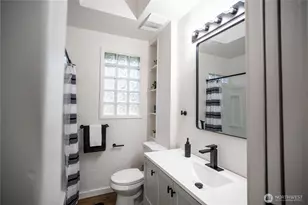 526 Hillkress St, Centralia, WA 98531 - Photo 8