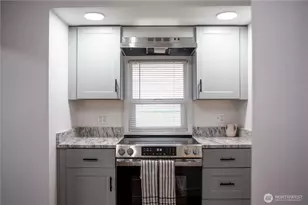 526 Hillkress St, Centralia, WA 98531 - Photo 4