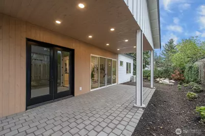 10811 24th Avenue NE, Seattle, WA 98125 - Photo 4