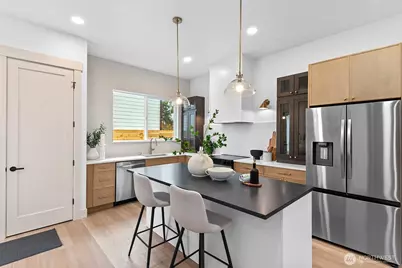 10811 24th Avenue NE, Seattle, WA 98125 - Photo 8