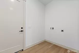 10811 24th Ave NE, Seattle, WA 98125 - Photo 16