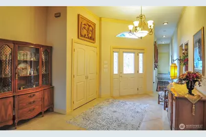 1055 N Jackson Avenue, East Wenatchee, WA 98802 - Photo 4