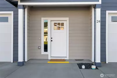 370 Ivy Street NE #E24, Ephrata, WA 98823 - Photo 2