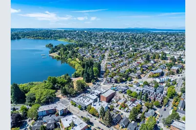 7919 Wallingford Avenue N, Seattle, WA 98103 - Photo 6