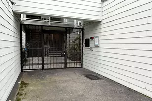 22215 6th Ave S, Des Moines, WA 98198 - Photo 32