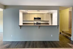 22215 6th Ave S, Des Moines, WA 98198 - Photo 4