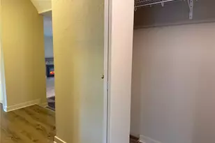 22215 6th Ave S, Des Moines, WA 98198 - Photo 18