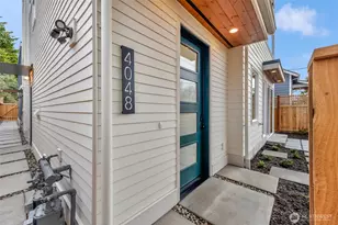 4048 32nd Ave W, Seattle, WA 98199 - Photo 2