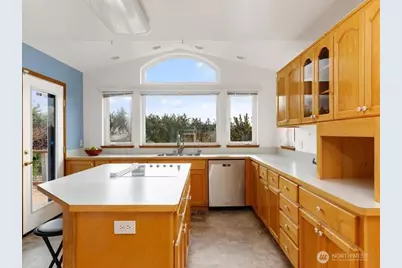 670 El Prado Avenue, Coupeville, WA 98239 - Photo 14