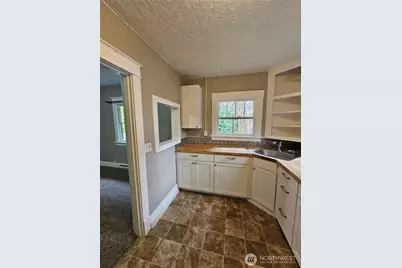 700 6 Street S, Kelso, WA 98626 - Photo 4