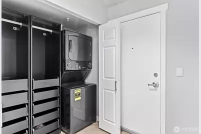 1125 E Olive Street #212, Seattle, WA 98122 - Photo 16