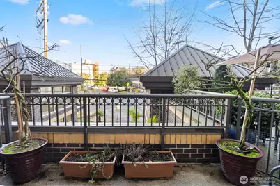 1125 E Olive Street #212, Seattle, WA 98122 - Photo 18