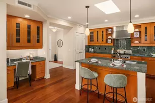 71 Pine St, Edmonds, WA 98020 - Photo 4