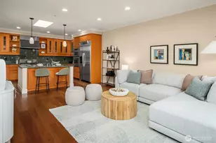 71 Pine St, Edmonds, WA 98020 - Photo 10