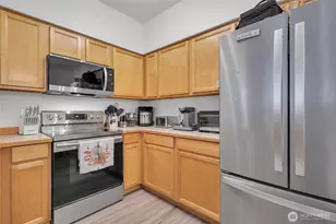 18527 101st Ave Ct E, Puyallup, WA 98375 - Photo 4