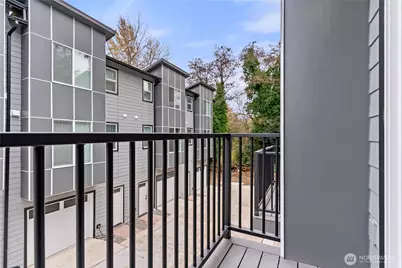 1926 S Washington Street #B203, Tacoma, WA 98405 - Photo 24