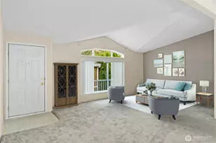 970 NE Saturn Ln, Bremerton, WA 98311 - Photo 2