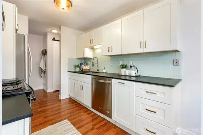 5818 NE 70th Street #A106, Seattle, WA 98115 - Photo 6