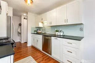 5818 NE 70th St, Seattle, WA 98115 - Photo 6