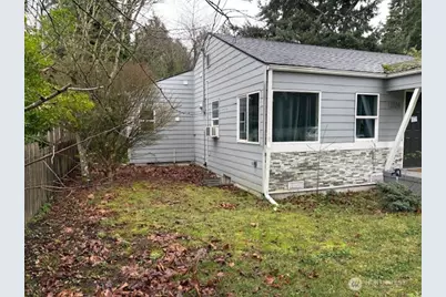 11704 40th Avenue NE, Seattle, WA 98125 - Photo 2