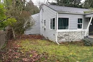 11704 40th Ave NE, Seattle, WA 98125 - Photo 2