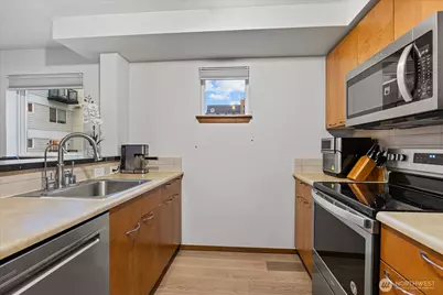 12334 31st Avenue NE #209, Seattle, WA 98125 - Photo 4