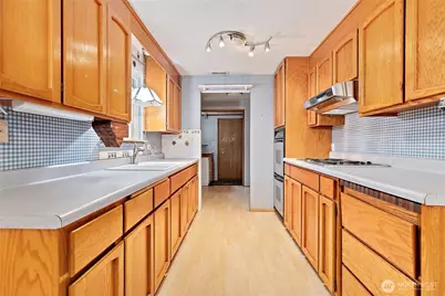 2420 S 132nd Street, SeaTac, WA 98168 - Photo 12