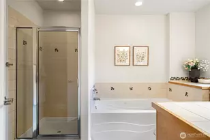 422 Federal Ave E, Seattle, WA 98102 - Photo 18