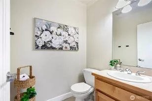 422 Federal Ave E, Seattle, WA 98102 - Photo 14