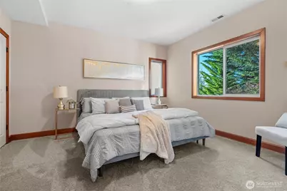 20619 NE 16th Street, Sammamish, WA 98074 - Photo 22