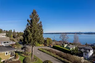 913 Lake Washington Blvd S, Seattle, WA 98144 - Photo 2
