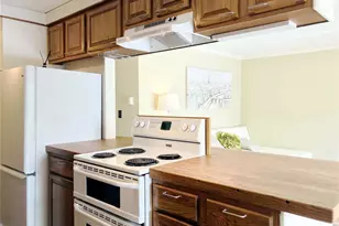 321 Bellevue Way SE, Bellevue, WA 98004 - Photo 4