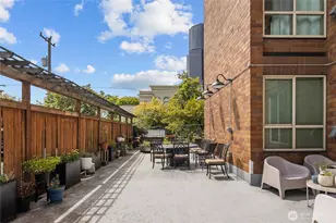 905 Cherry St, Seattle, WA 98104 - Photo 22